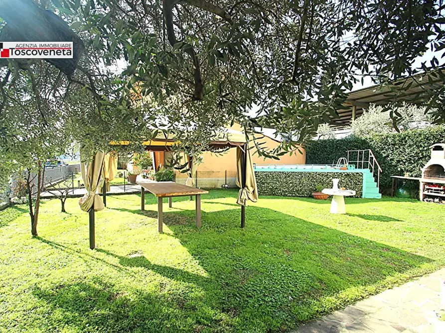 Immagine 2 di Casa indipendente in vendita  a Capannori