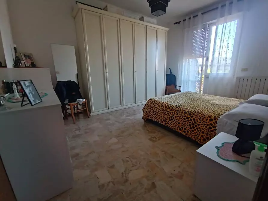 Immagine 17 di Appartamento in vendita  a Massa