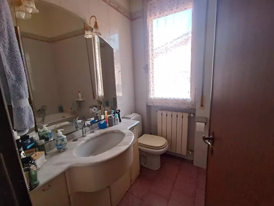 Immagine 22 di Appartamento in vendita  a Massa