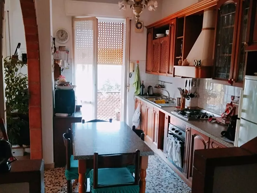 Immagine 13 di Appartamento in vendita  a Massa