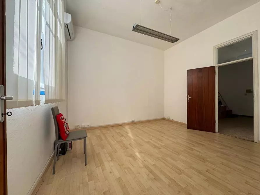 Immagine 11 di Appartamento in vendita  a Massarosa