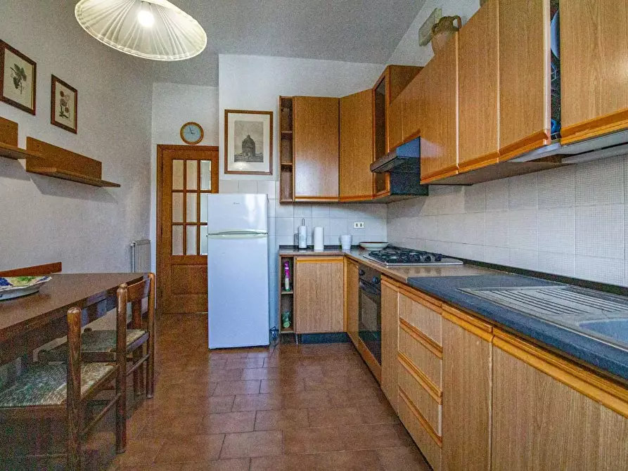 Immagine 11 di Appartamento in vendita  a Pisa