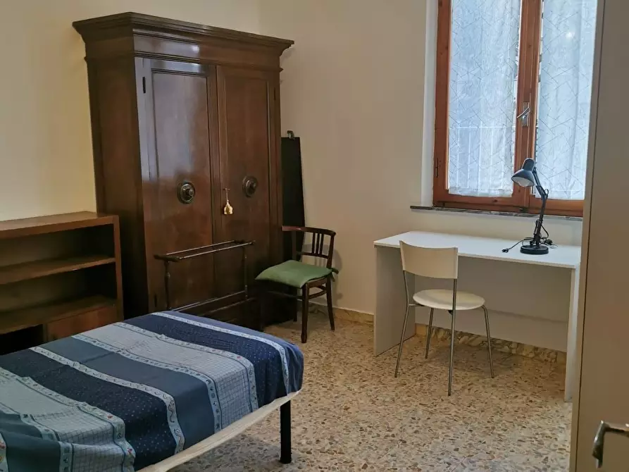 Immagine 9 di Appartamento in vendita  a Siena