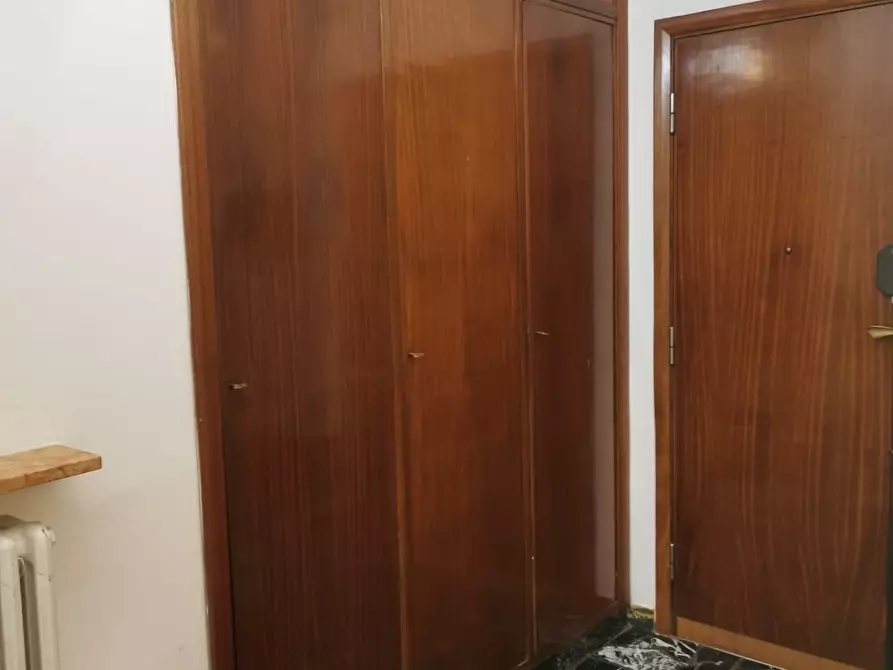 Immagine 2 di Appartamento in vendita  a Siena