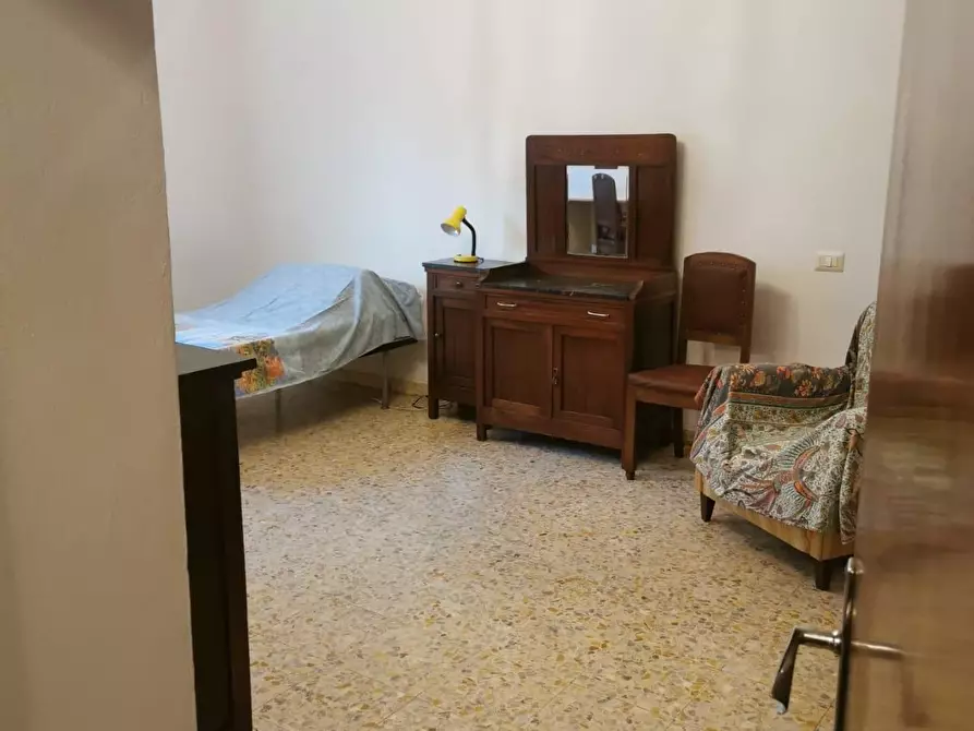 Immagine 10 di Appartamento in vendita  a Siena