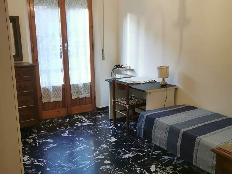 Immagine 13 di Appartamento in vendita  a Siena