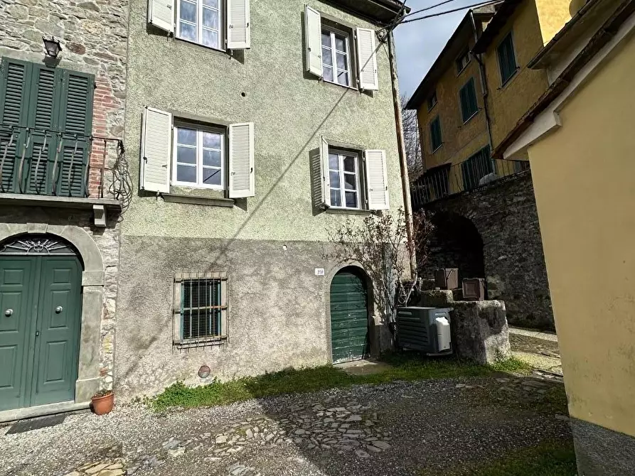 Immagine 1 di Terratetto in vendita  a Borgo A Mozzano