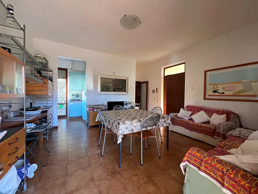 Immagine 3 di Appartamento in vendita  a Massa