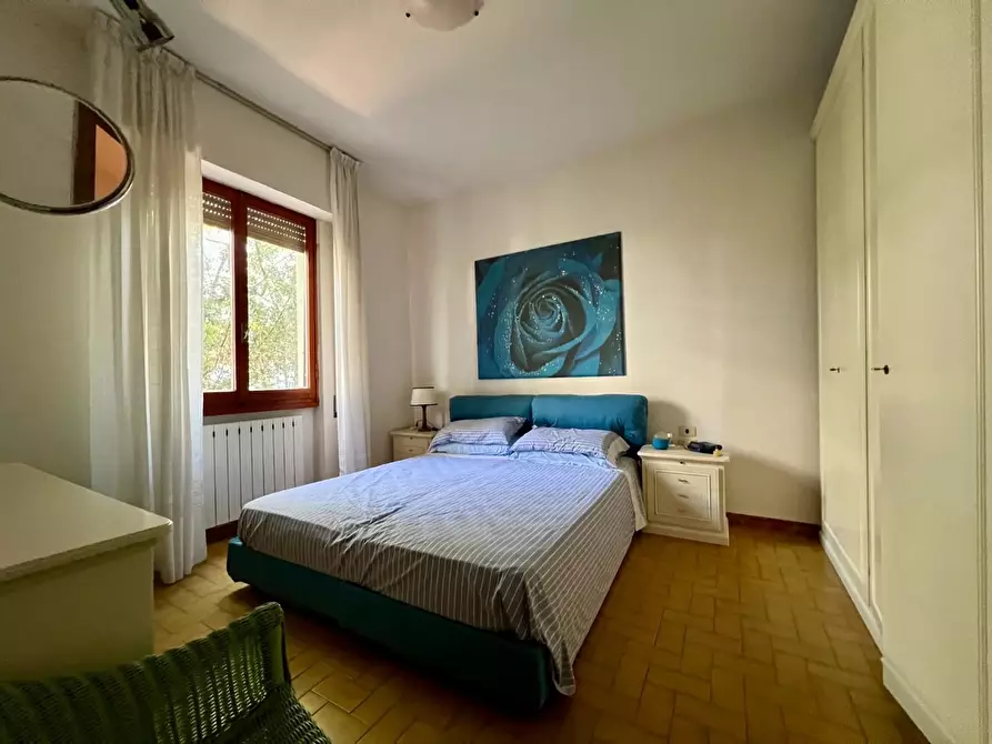 Immagine 12 di Appartamento in vendita  a Massa