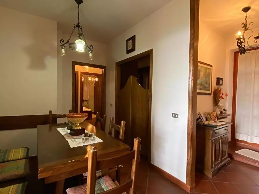 Immagine 5 di Casa bifamiliare in vendita  a Carmignano