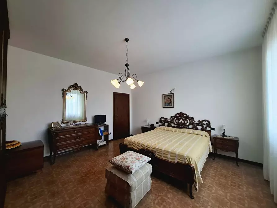 Immagine 24 di Villa in vendita  a Santa Croce Sull'arno