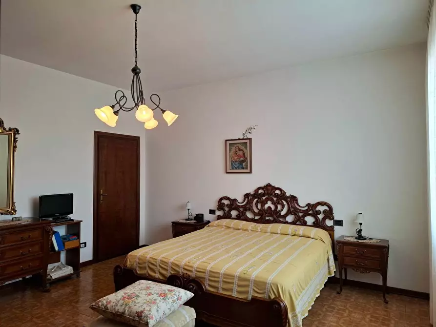 Immagine 25 di Villa in vendita  a Santa Croce Sull'arno