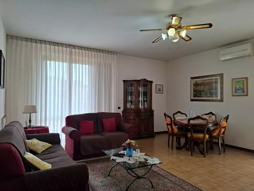 Immagine 5 di Villa in vendita  a Santa Croce Sull'arno