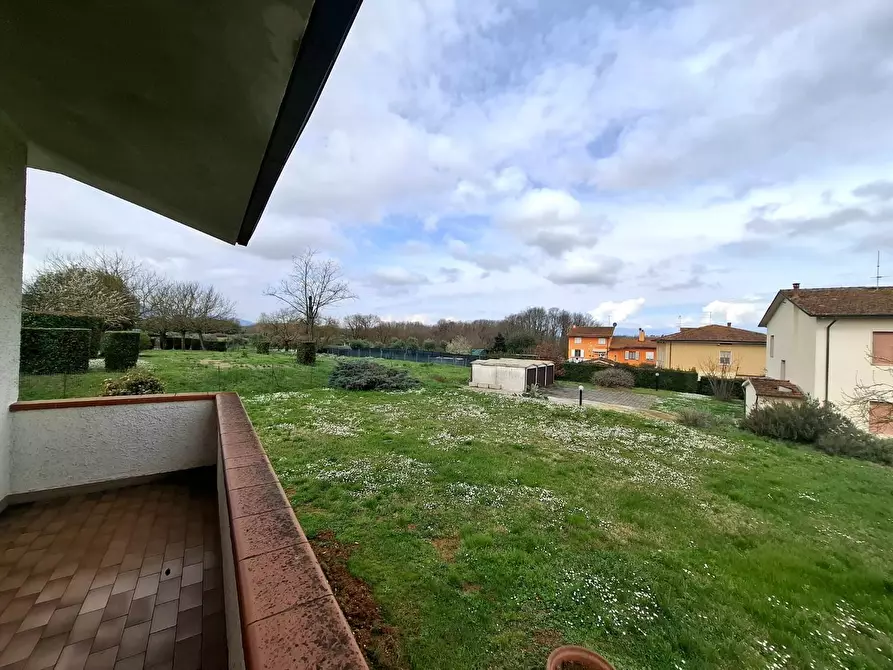 Immagine 48 di Villa in vendita  a Santa Croce Sull'arno