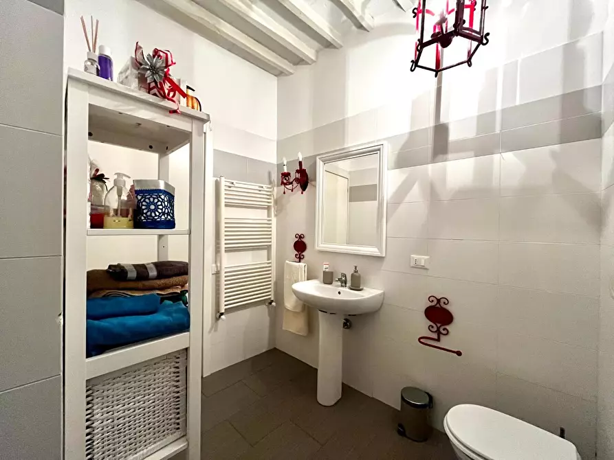 Immagine 18 di Appartamento in vendita  a Buti