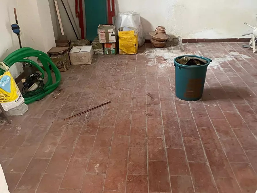 Immagine 57 di Porzione di casa in vendita  a Carrara