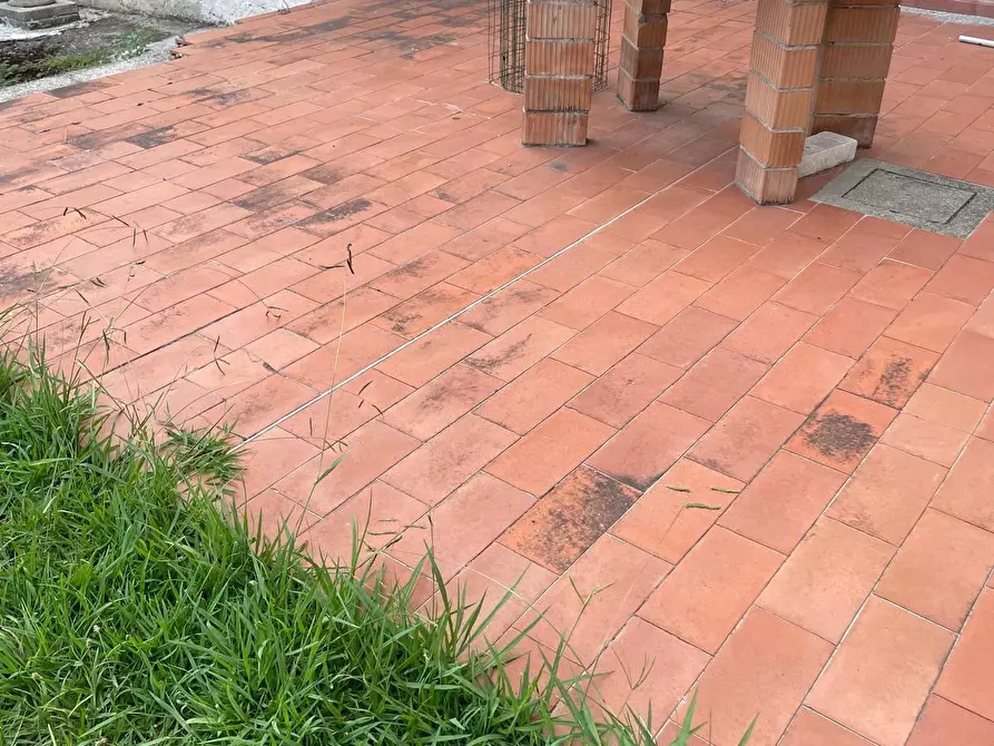 Immagine 52 di Porzione di casa in vendita  a Carrara