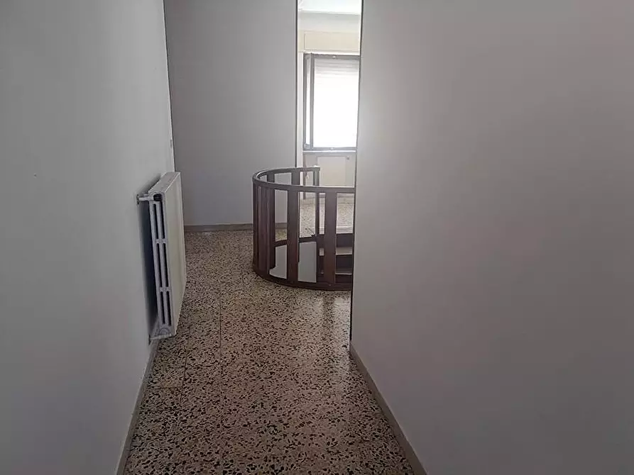 Immagine 3 di Porzione di casa in vendita  a Carrara