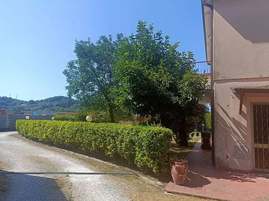 Immagine 16 di Porzione di casa in vendita  a Carrara