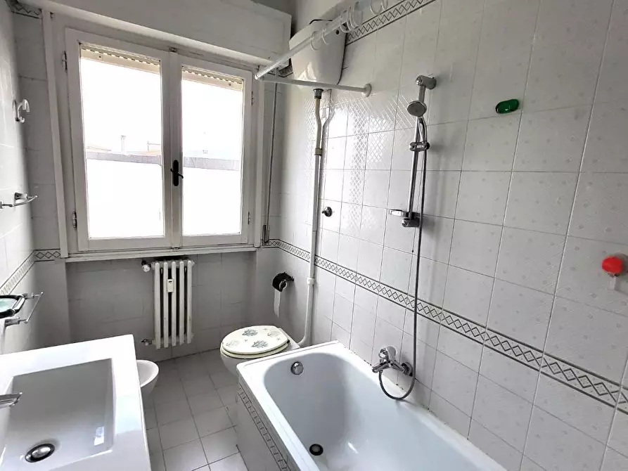 Immagine 8 di Appartamento in vendita  a Livorno