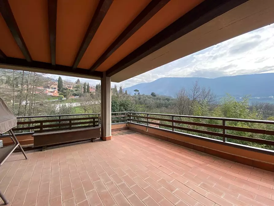 Immagine 25 di Casa bifamiliare in vendita  a Prato