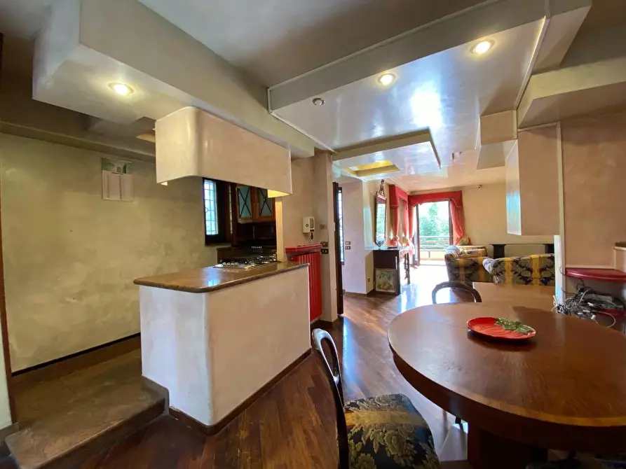 Immagine 5 di Casa bifamiliare in vendita  a Prato