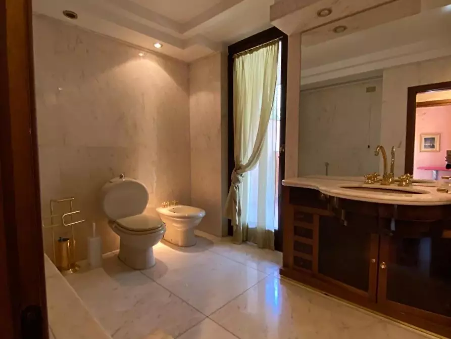 Immagine 16 di Casa bifamiliare in vendita  a Prato