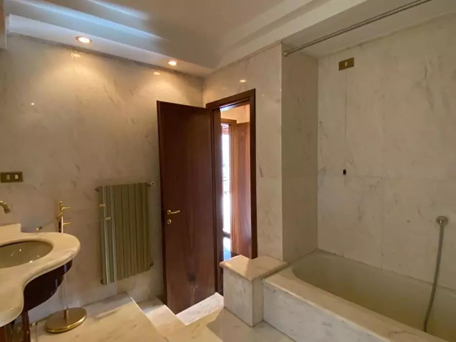 Immagine 17 di Casa bifamiliare in vendita  a Prato