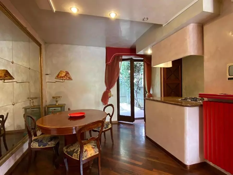 Immagine 4 di Casa bifamiliare in vendita  a Prato