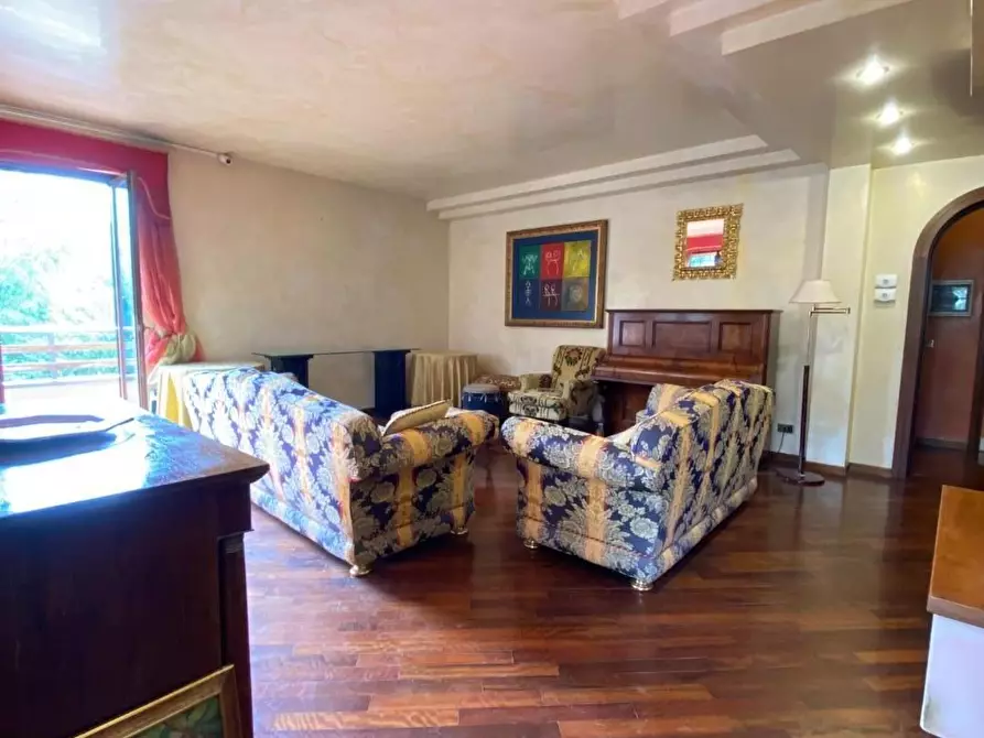 Immagine 1 di Casa bifamiliare in vendita  a Prato