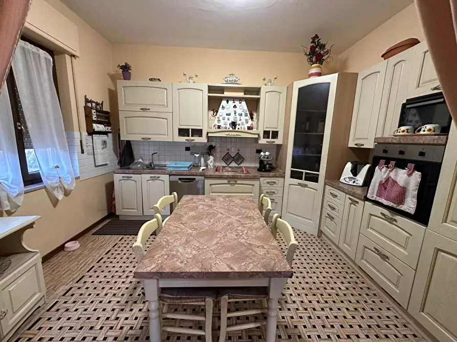 Immagine 6 di Porzione di casa in vendita  a Castelnuovo Magra