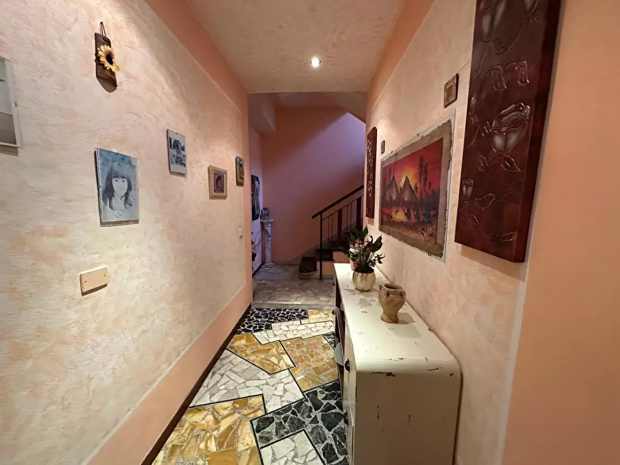 Immagine 4 di Porzione di casa in vendita  a Castelnuovo Magra