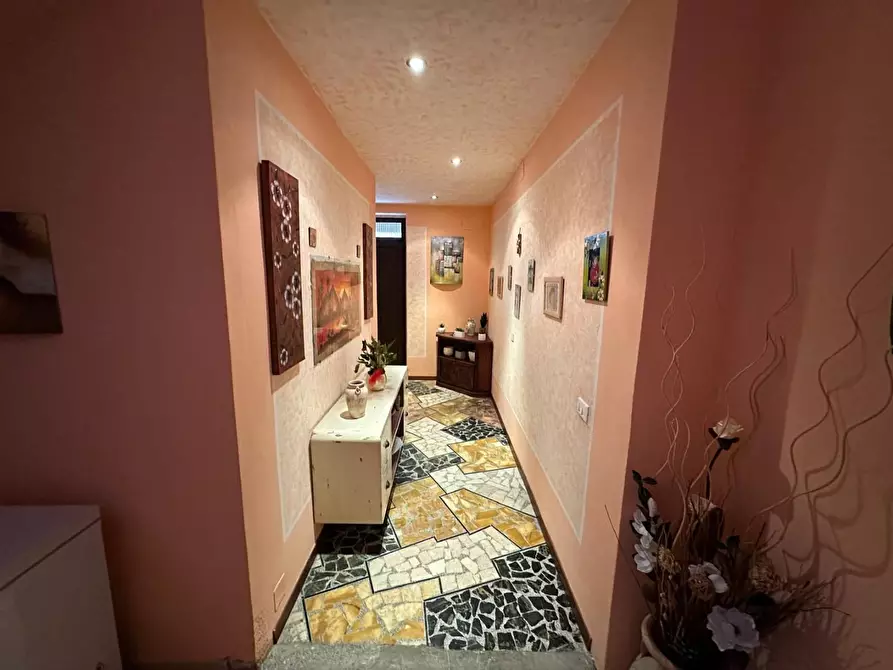 Immagine 5 di Porzione di casa in vendita  a Castelnuovo Magra