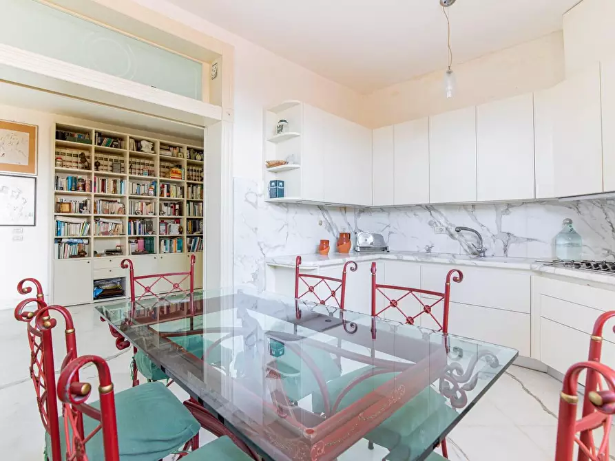 Immagine 66 di Casa semindipendente in vendita  a Massa