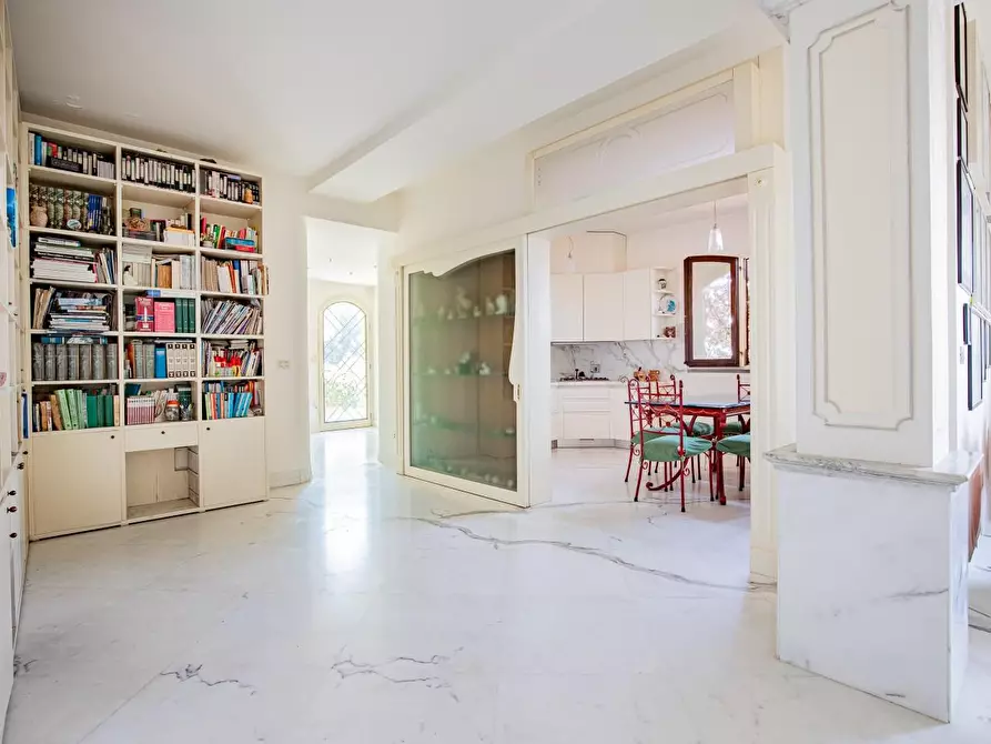 Immagine 69 di Casa semindipendente in vendita  a Massa