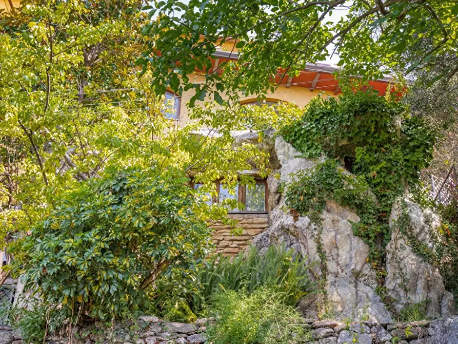 Immagine 17 di Casa semindipendente in vendita  a Massa