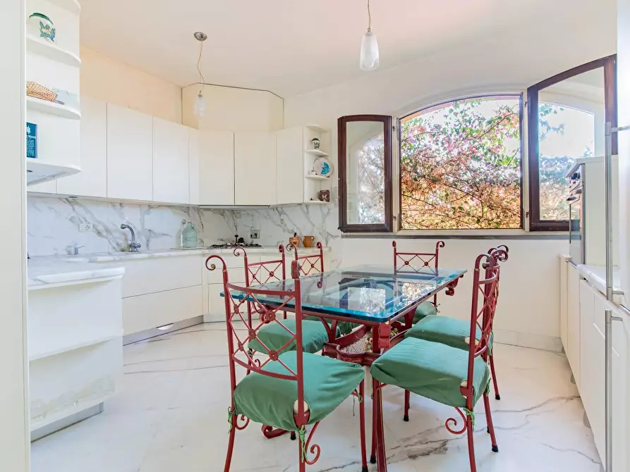 Immagine 62 di Casa semindipendente in vendita  a Massa