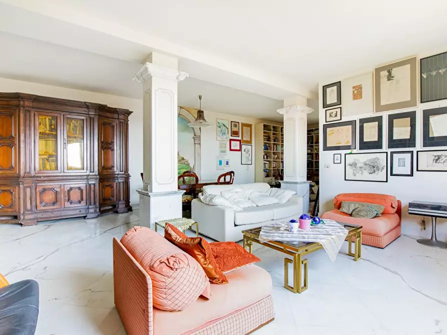 Immagine 59 di Casa semindipendente in vendita  a Massa