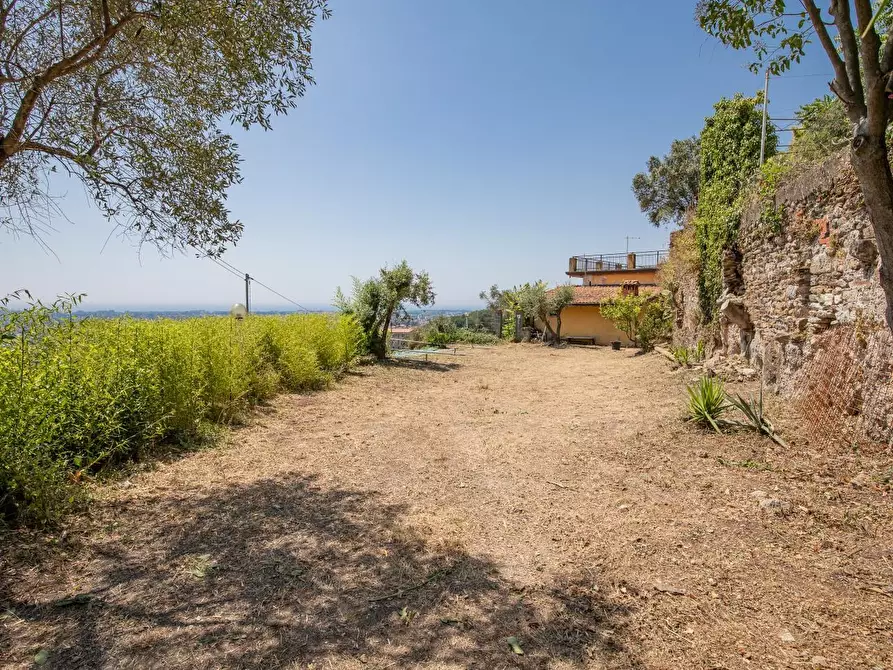 Immagine 93 di Casa semindipendente in vendita  a Massa