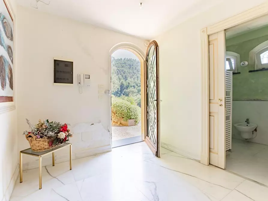 Immagine 80 di Casa semindipendente in vendita  a Massa