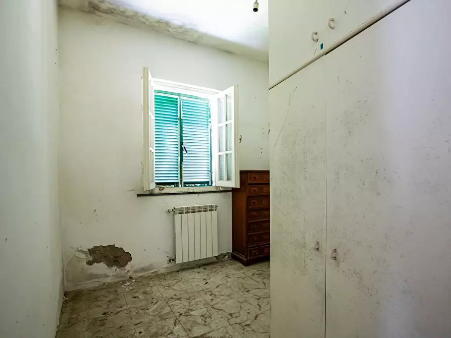 Immagine 102 di Casa semindipendente in vendita  a Massa