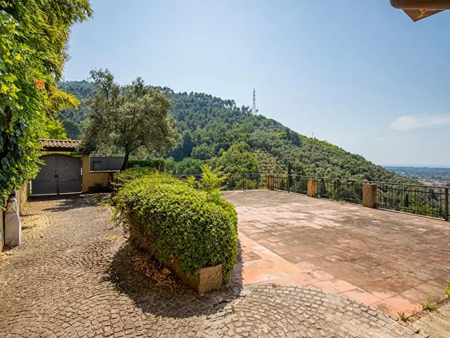 Immagine 37 di Casa semindipendente in vendita  a Massa