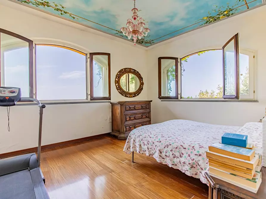 Immagine 39 di Casa semindipendente in vendita  a Massa