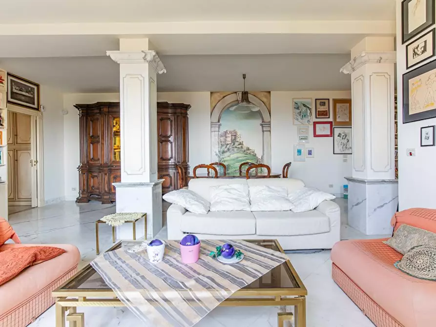 Immagine 57 di Casa semindipendente in vendita  a Massa