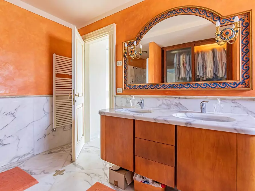 Immagine 76 di Casa semindipendente in vendita  a Massa