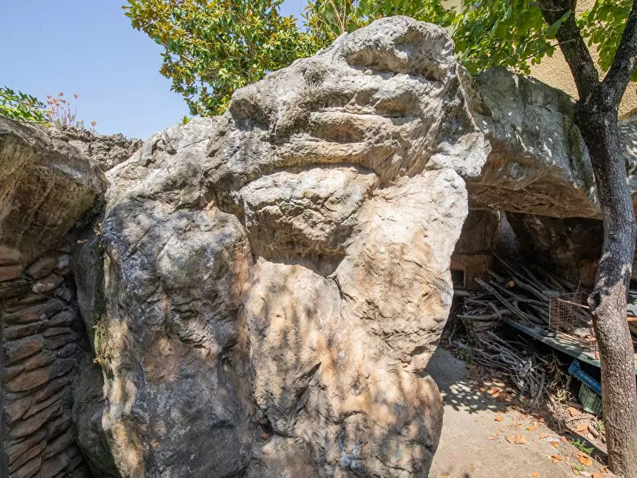 Immagine 27 di Casa semindipendente in vendita  a Massa