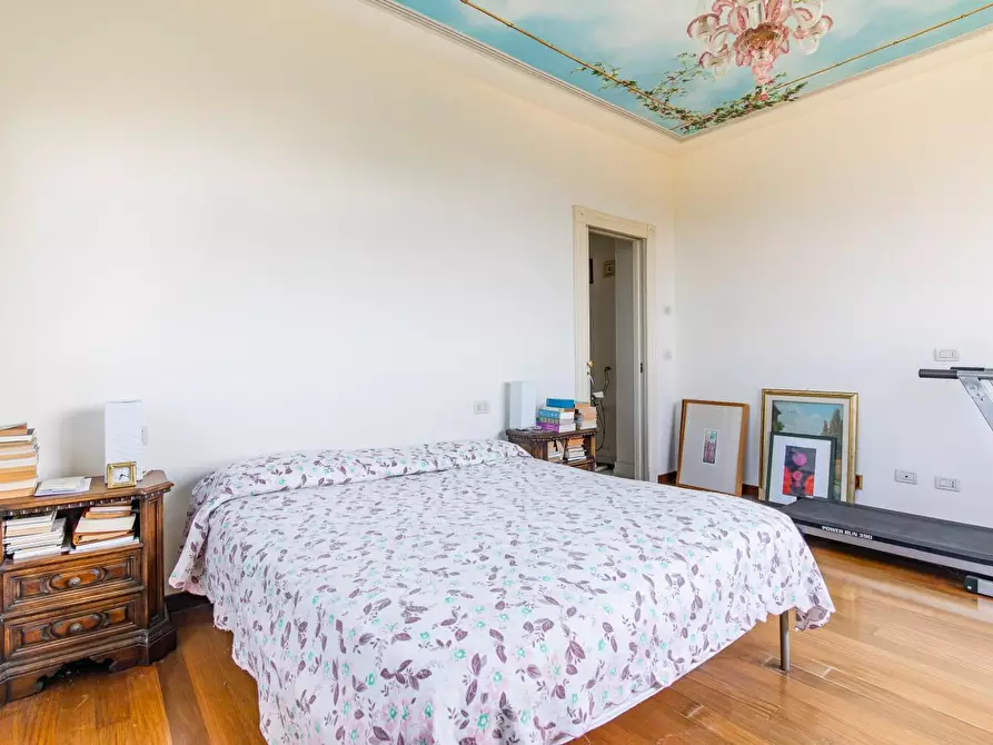 Immagine 48 di Casa semindipendente in vendita  a Massa