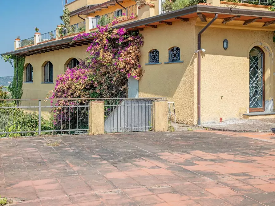 Immagine 4 di Casa semindipendente in vendita  a Massa