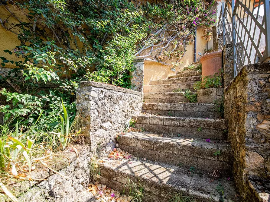 Immagine 32 di Casa semindipendente in vendita  a Massa