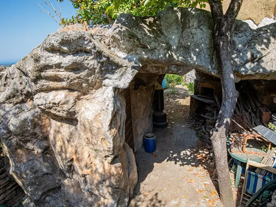 Immagine 30 di Casa semindipendente in vendita  a Massa